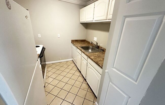 1 bed, 1 bath, 560 sqft, $815, Unit 715-18