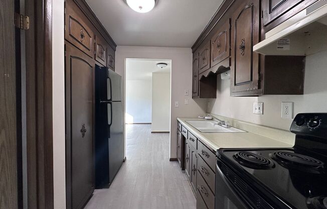 1 bed, 1 bath, 500 sqft, $745, Unit Apt. 8