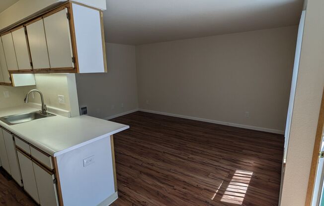 1 bed, 1 bath, 650 sqft, $1,295, Unit 4026