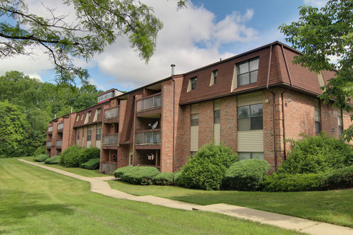 2 beds, 1.5 baths, 925 sqft, $2,250, Unit 1412