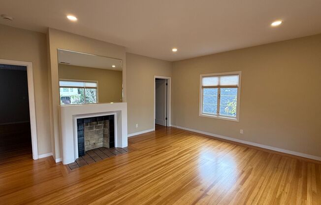 4172 Howe St - Duplex