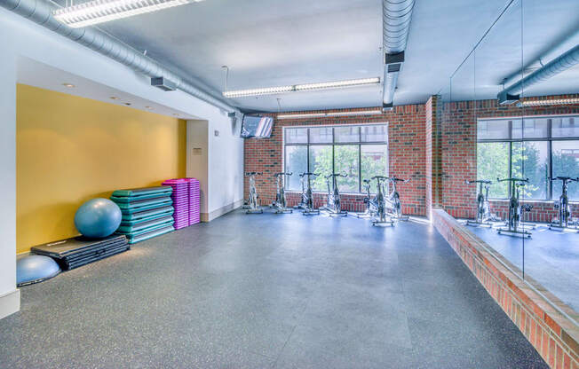Lofts at Lakeview Apartments - 24-hour fitness club