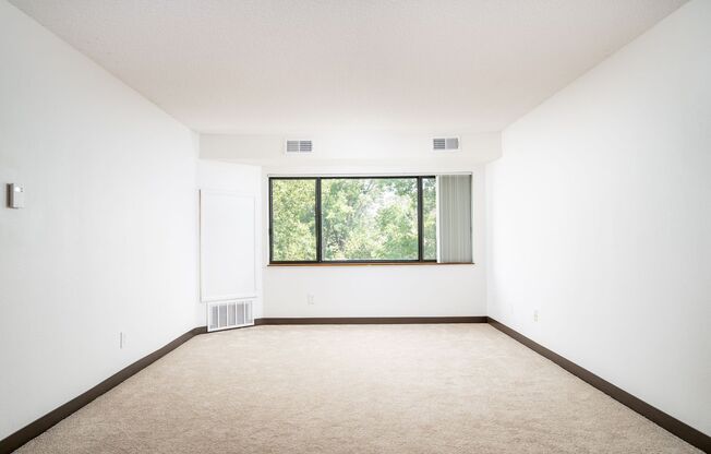 2 beds, 2 baths, 1,014 sqft, $1,380, Unit 1471-204