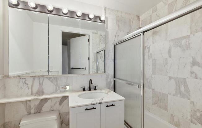 1 bed, 1.5 baths, 668 sqft, $4,100, Unit 9A