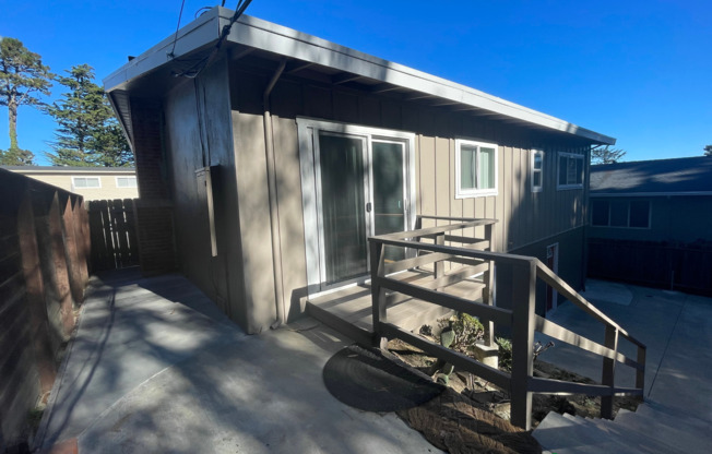 3 beds, 2 baths, $4,395