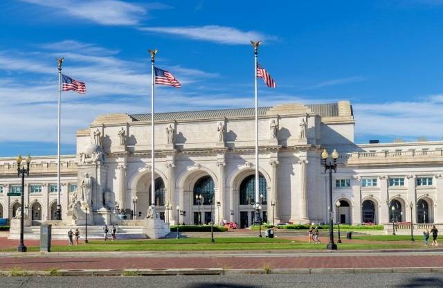 Hop on Metro or Amtrak at Nearby Union Station