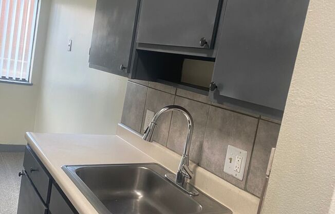 1 bed, 1 bath, 760 sqft, $1,025, Unit 129S