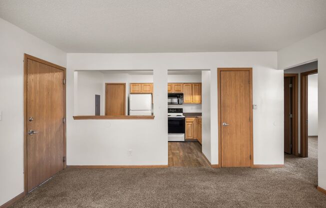 2 beds, 1 bath, 687 sqft, $855, Unit A-03