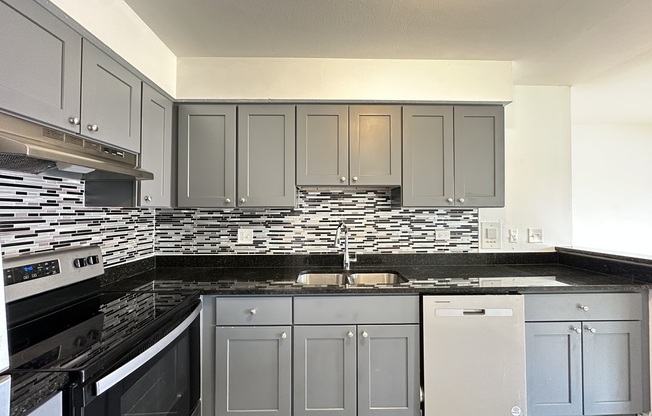 1653 653 OAKWOOD