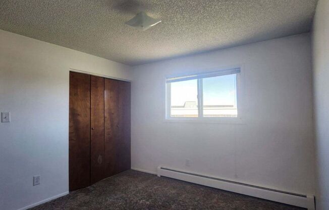 2 beds, 1 bath, 715 sqft, $995, Unit A204