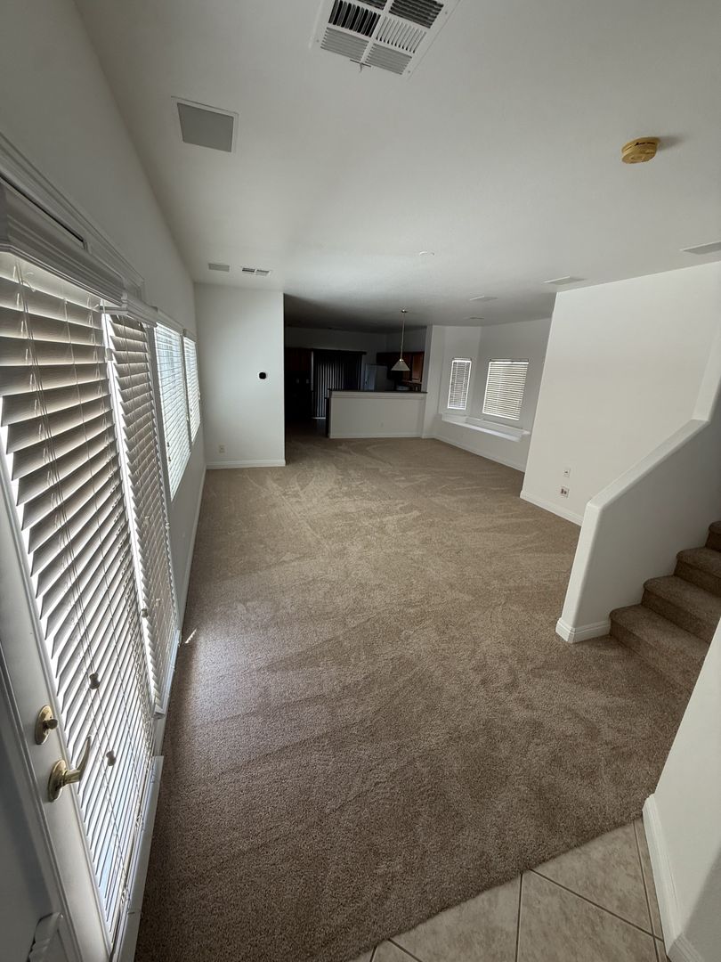 4 Bed 2 story home in Silverado Ranch