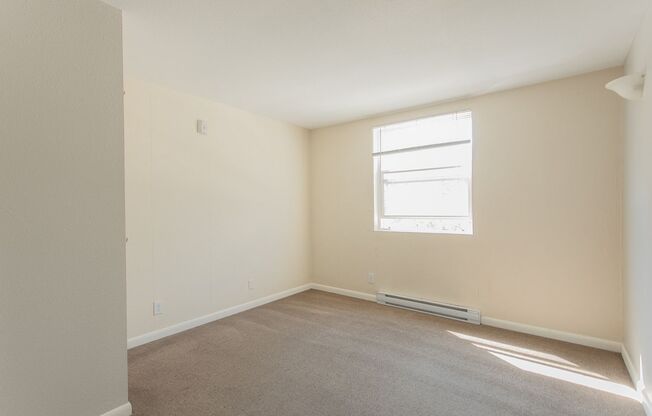 2 beds, 1 bath, 690 sqft, $2,800, Unit 209