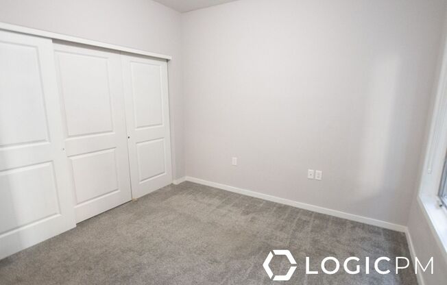 Stunning Condo Unit In Excellent SLC Location!
