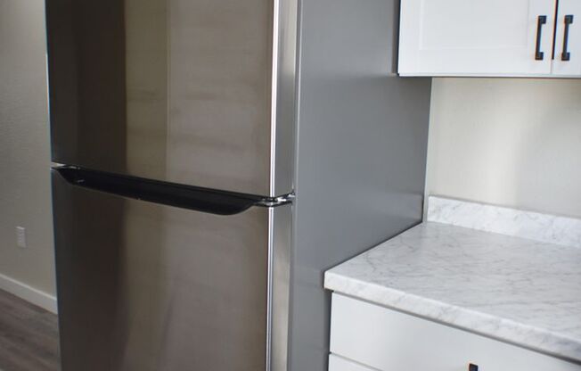 2 beds, 1 bath, 775 sqft, $1,395, Unit 445-27