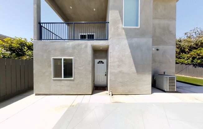 4BD/2BA w Large Deck!