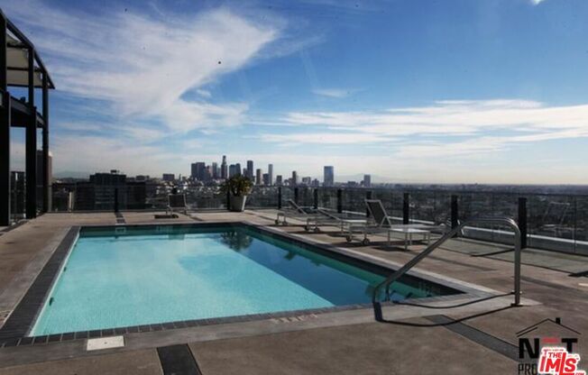 1 bed, 1 bath, 710 sqft, $2,400, Unit 809
