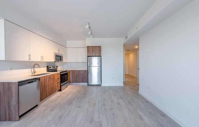 Countyline Apartments in Miami FL photo of kitchen with stainless steel appliances