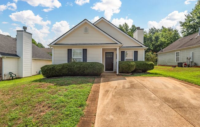 3 Bedroom Ranch-style Home!
