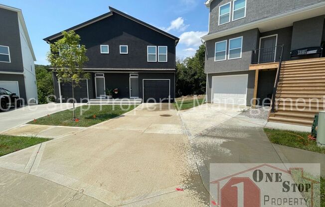 3 Bedroom, 2.5 Bath Modern Townhome in North Kansas City, MO