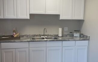 2 beds, 1 bath, 860 sqft, $1,995, Unit 10174B