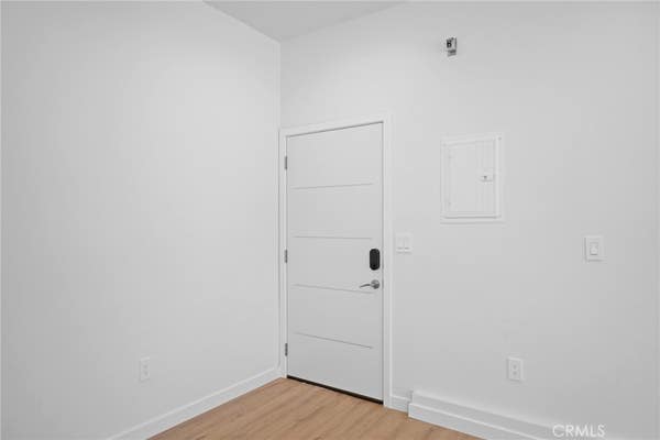 10943 NASSAU AVE
