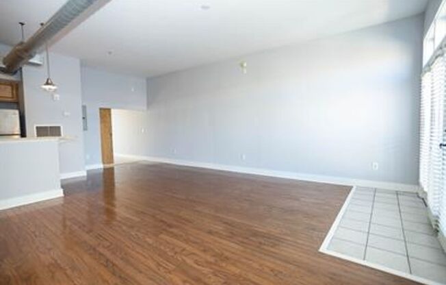 Condo in the heart of Atlanta!  Move-In Ready!