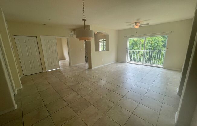 3 beds, 2 baths, $1,775, Unit # 2110