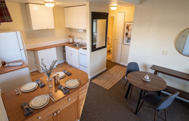 1 bed, 1 bath, $1,474, Unit 9