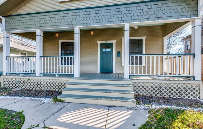RENOVATED MAHNCKE PARK COTTAGE