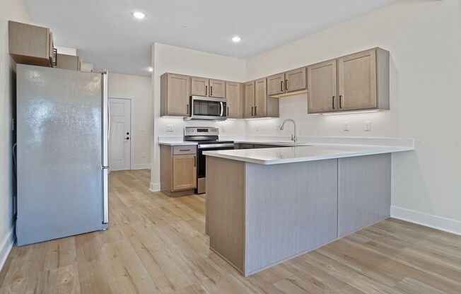 3 beds, 2.5 baths, 1,960 sqft, $2,600, Unit 116 Eiche Drive - Unit 2