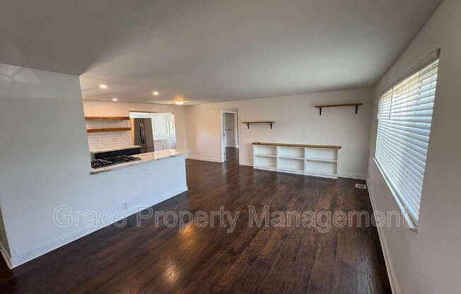 1541 W 50 AVE