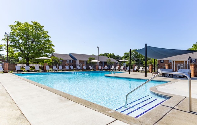 Swimming Pool With Relaxing Sundecks at Governor Square Apartments, Indiana