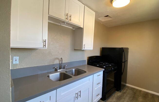 Studio, 1 bath, $1,550, Unit 13