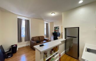 1 bed, 1 bath, 575 sqft, $1,395, Unit 4F