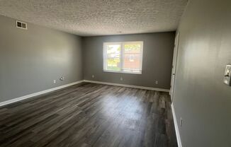 3 beds, 1 bath, $1,275