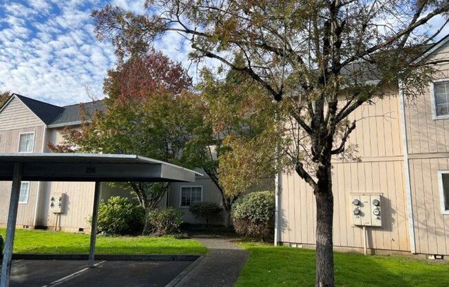 2 beds, 2 baths, 900 sqft, $1,495, Unit B015