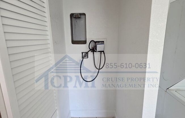2 beds, 2 baths, 875 sqft, $1,995, Unit 557