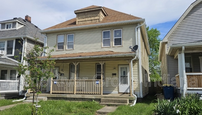 1916 LEXINGTON AVE