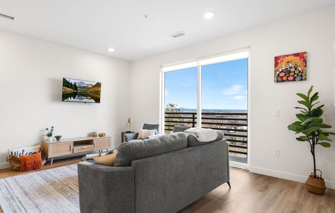 2 beds, 2 baths, 798 sqft, $2,795, Unit 317