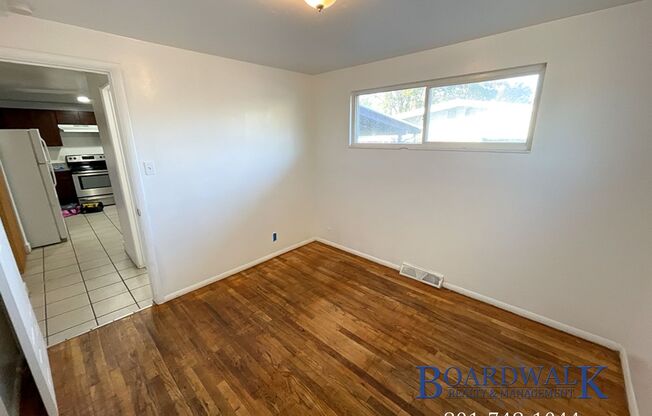 3 beds, 1 bath, 1,351 sqft, $1,249, Unit 374 W 1300 N- #1