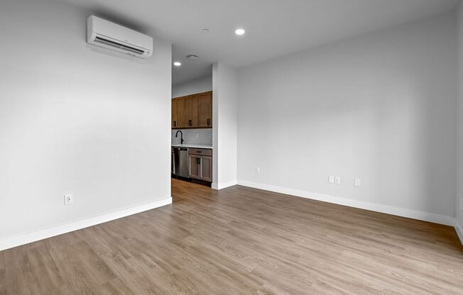 1 bed, 1 bath, 521 sqft, $1,525, Unit 411