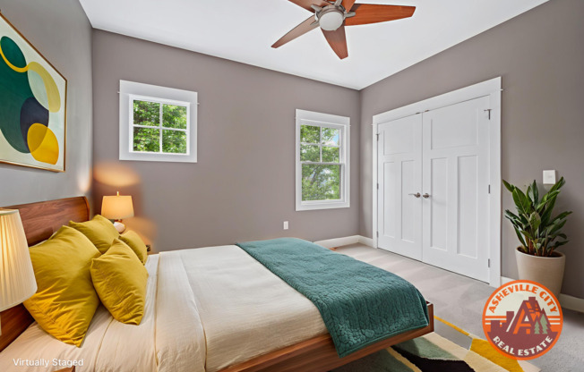 Beautiful & Modern 3-Bedroom Townhome near Downtown Asheville (Garage Included)