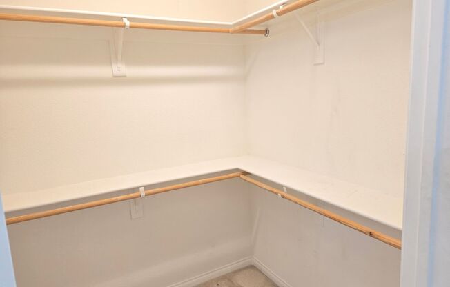 2 beds, 2 baths, $1,600, Unit UNIT 332