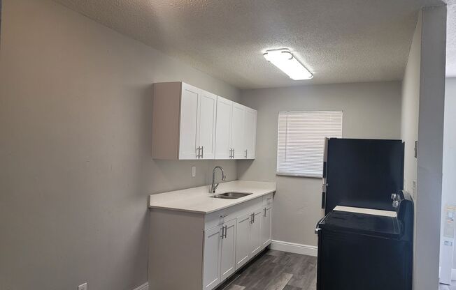 1 bed, 1 bath, 670 sqft, $1,700, Unit 4