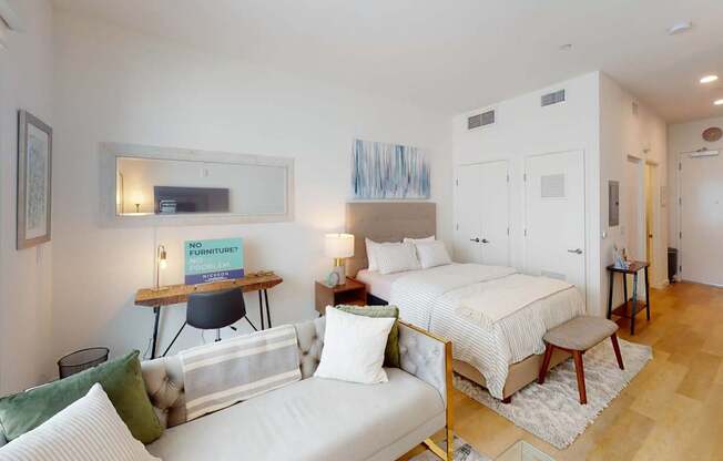 EXPLORE THE DILLON II AT SILVER LAKE APARTMENTS IN LOS ANGELES