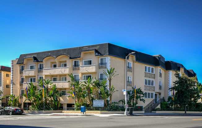 Apartment Building in Los Angeles