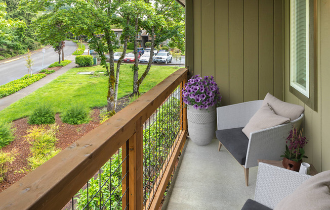 Unit patio at Veri at Timberhill, Oregon