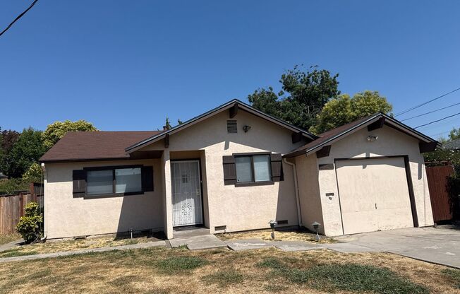 EPIC REA - Spacious 3BR/2BA House - Renovated - Updated Kitchen - Castro Valley