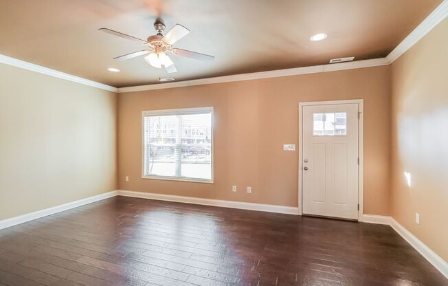 2 beds, 2.5 baths, 1,305 sqft, $1,225, Unit 109