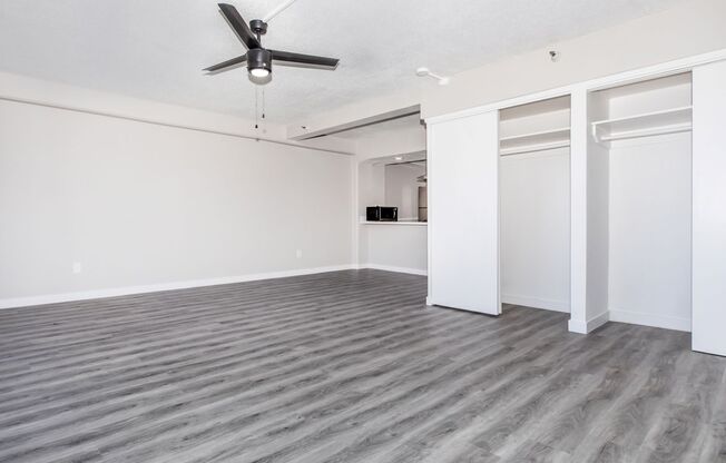 Studio, 1 bath, 593 sqft, $1,099, Unit 4H